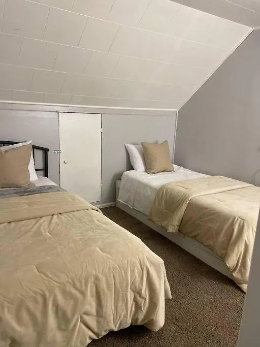 Casa de Férias Cozy 4 Bd House In Pitt Vila Pittsburgh Estados Unidos da América